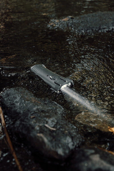 Lampe torche multifonction étanche IPX8 Nordic Drift Everest