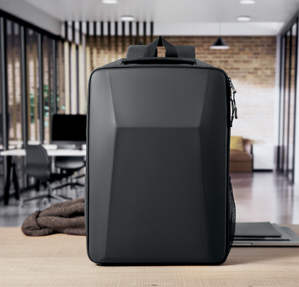 15" hard shell RPET backpack Novix