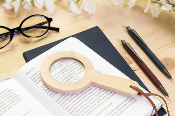 Bamboo Magnifier Magbus