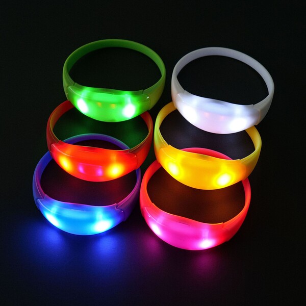LED bracelet with sound or motion activation - WHITE