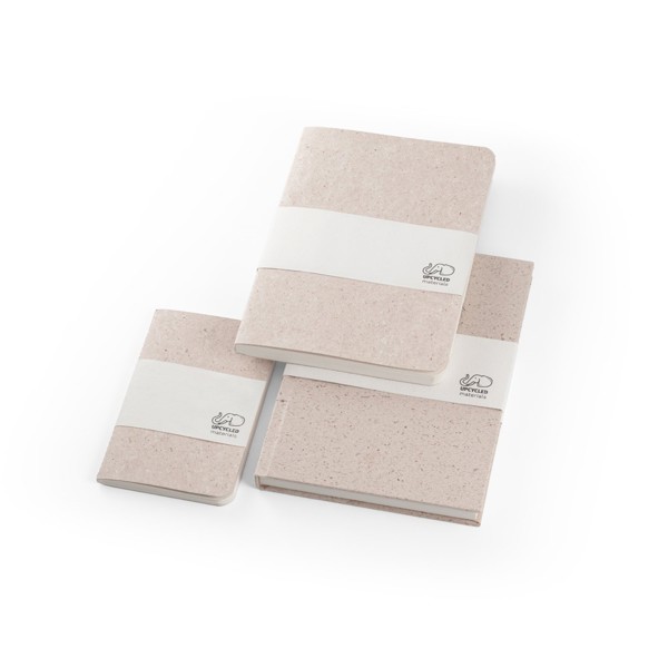 ORGANIC SOFT. Bloc-notes A6 avec couverture souple fabriquée à partir de matière organique d'éléphant (80%)