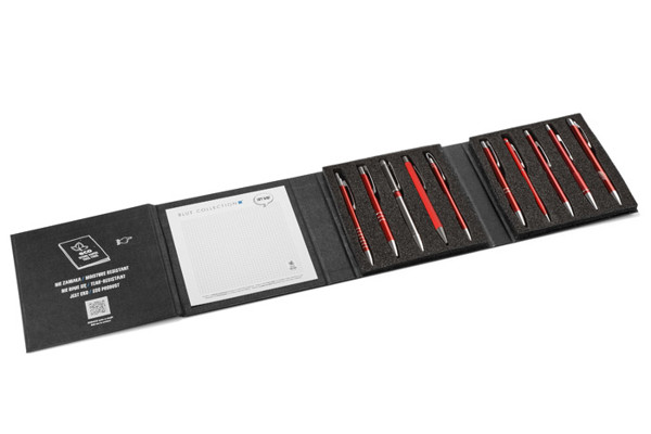 Display case red