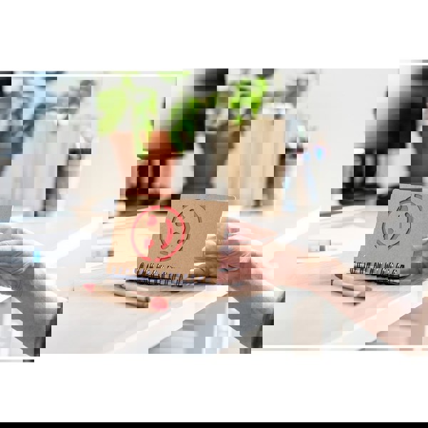 Notizbuch ca. B7 "lächelndes Gesicht" mit Kugelschreiber | Dylan - schwarz