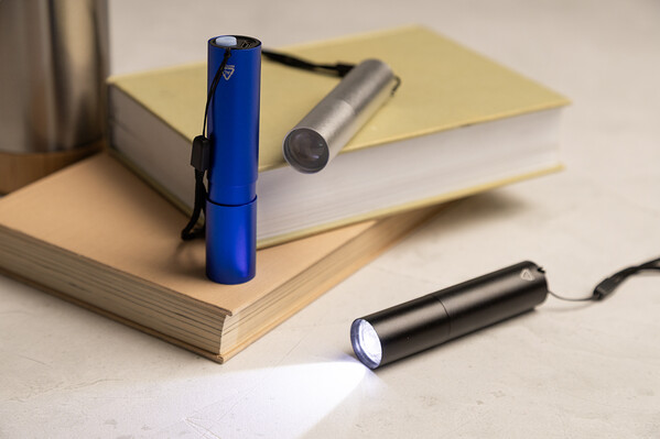 Lampe de poche rechargeable en aluminium recyclé Chargelight Tone - Bleu
