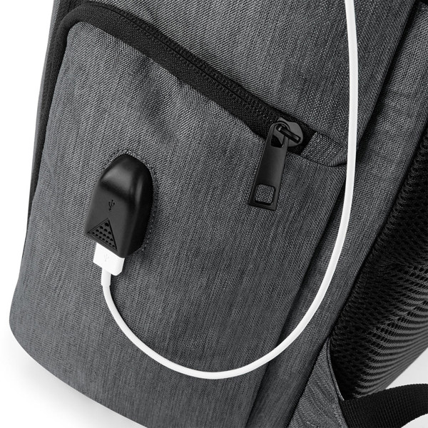 Q-Tech Charge Roll-Top Backpack - Black / ONE SIZE