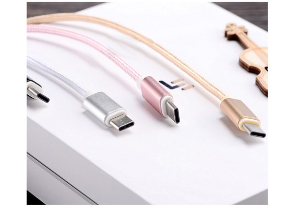 Data USB-C cable UC020