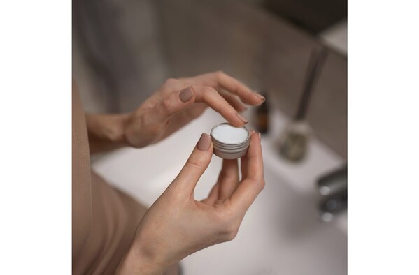 Baume à lèvre rond en boite  en aluminium recyclé