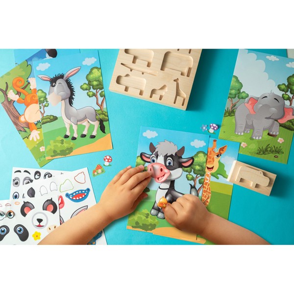 PS - MADAGASCAR. Sticker set with six sheets