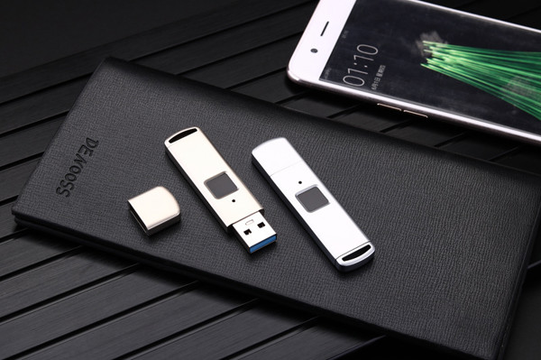 USB Flash drive with finger print XT492 - SILVER_32GB