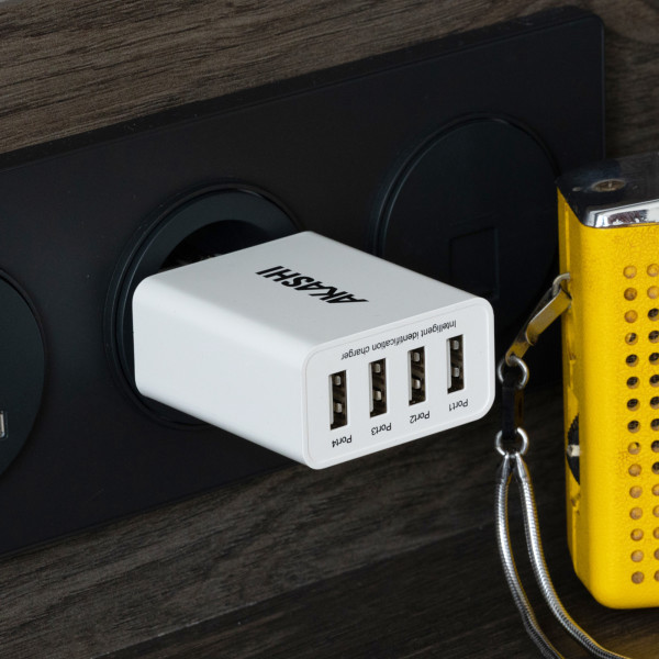 SHI - TURBO CHARGEUR SECTEUR 4 USB 5A - BLANC
