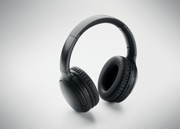 Foldable headphones in pouch Echo