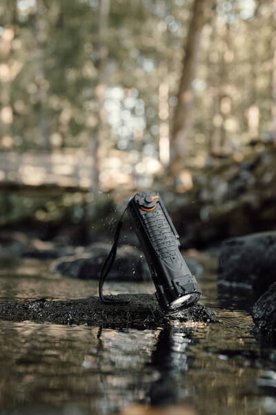 Lampe torche multifonction étanche IPX8 Nordic Drift Everest