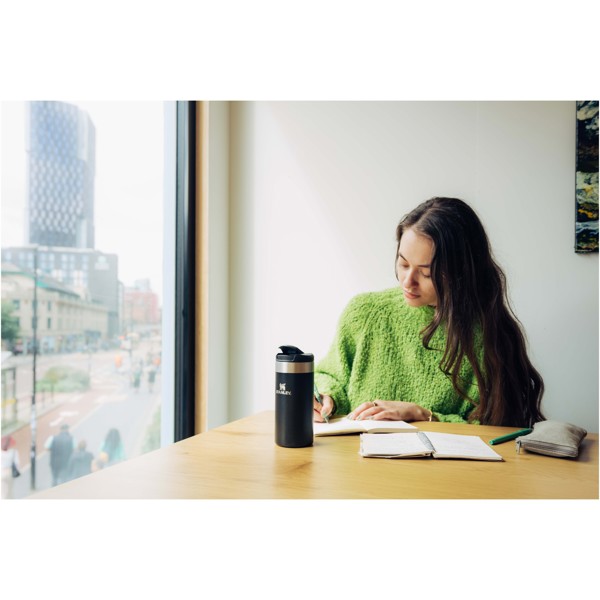 Stanley 350 ml AeroLight™ transit tumbler - Solid Black