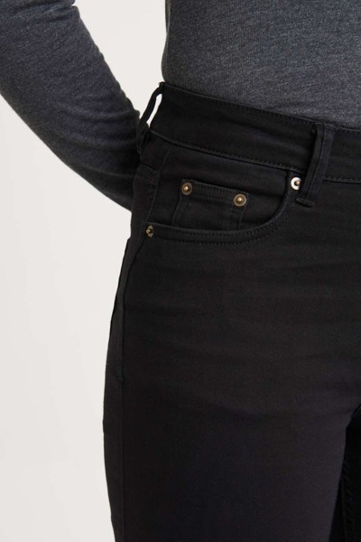 Lara Skinny Jeans - Black / 16-L