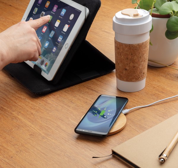 Bamboo 5W round wireless charger