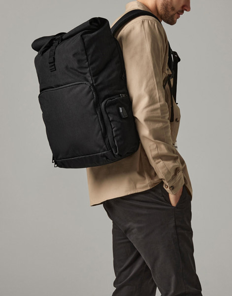 Q-Tech Charge Roll-Top Backpack - Black / ONE SIZE