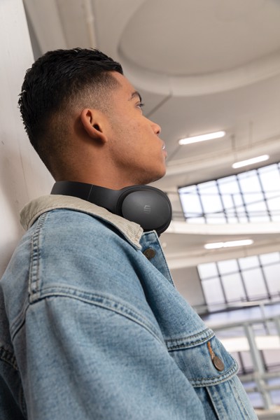 Urban Vitamin Belmont wireless headphone - Black