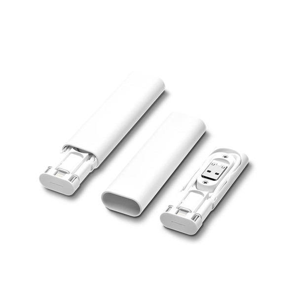 BOÎTIER D'ADAPTATEURS ET CÂBLE DE DONNÉES USB-C