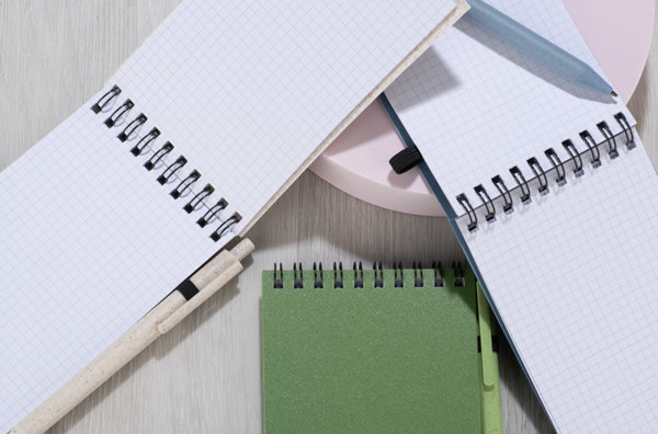 Notebook with pen TRESA A6 - green