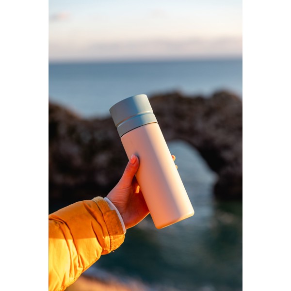 Reusable Water Bottles  Sustainable Drinkware - Circular&Co.