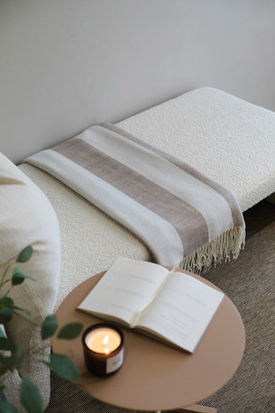 Vinga Tella blanket 1700x1300 mm, Polylana blend - Beige / Natural