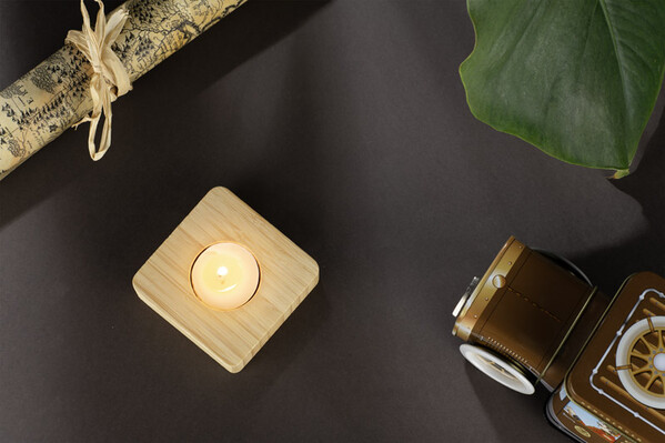 Bamboo candle holder with tealight LUMOS