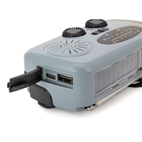 RADIO WITH DYNAMO TORCH AND SOLAR CHARGING “YUCÓN”