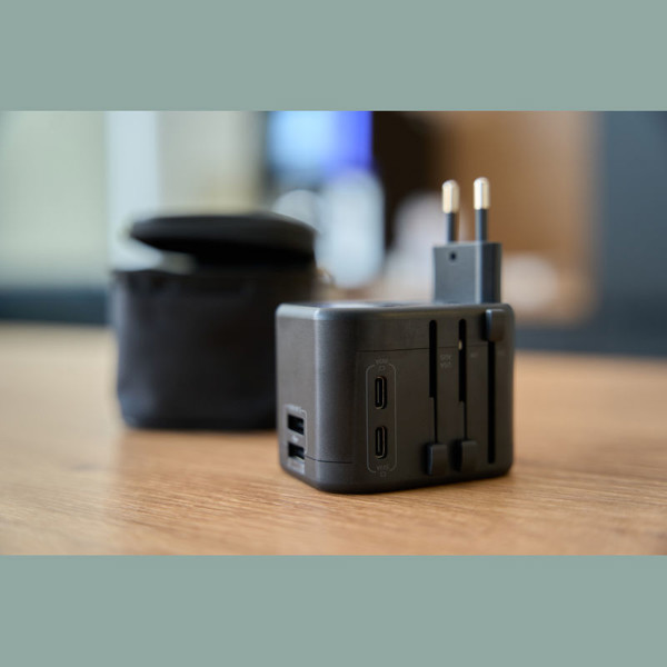 Travel Adapter Maracena