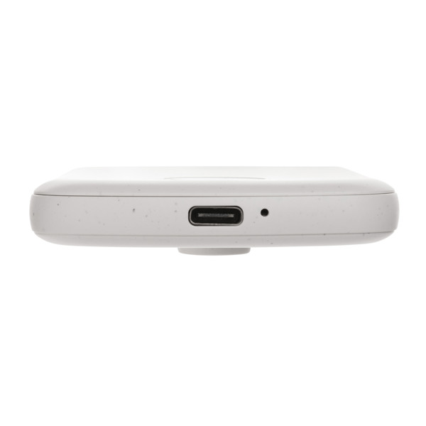 MagBoost RCS recycled plastic 5000 mah magnetic powerbank - White