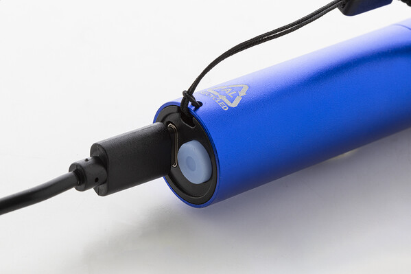 Lampe de poche rechargeable en aluminium recyclé Chargelight Tone - Bleu
