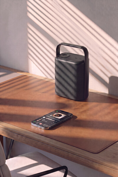 Urban Vitamin Newark RCS 10W speaker with removable battery - Black