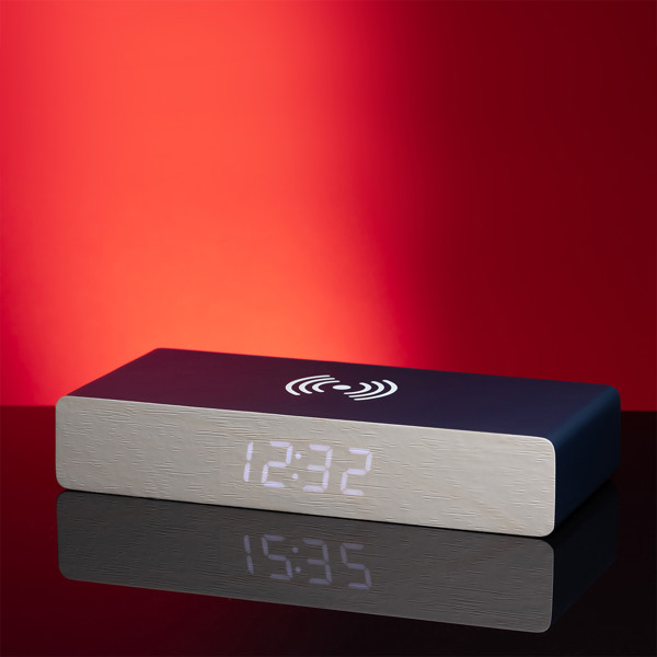 Nesna wireless charger with clock