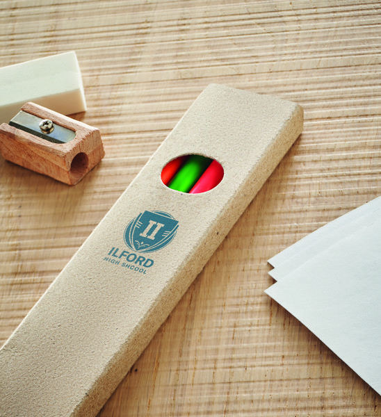 4 crayons surligneurs dans une Bowy