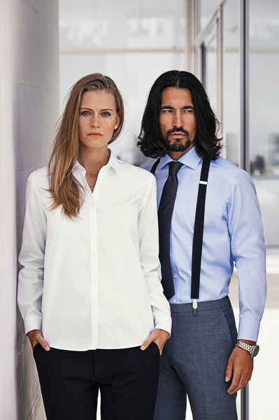 Green Bow 01 Woman Relaxed White S