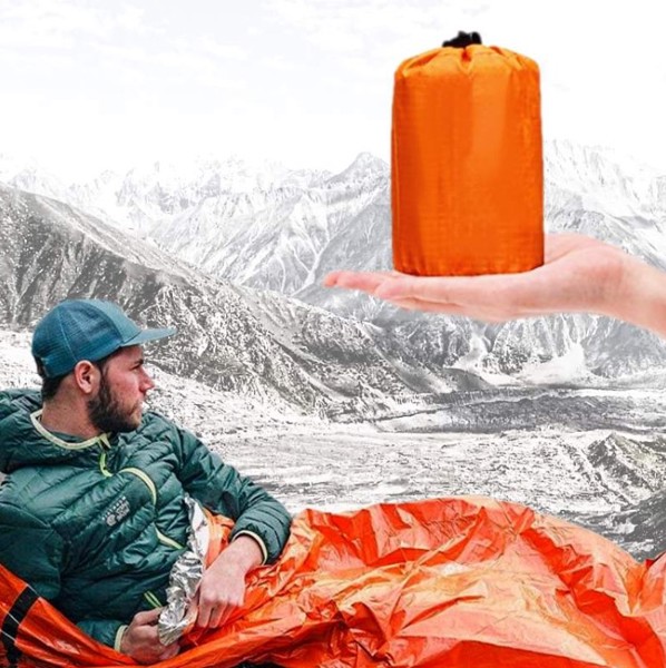 Emergency outdoor thermal sleeping bag