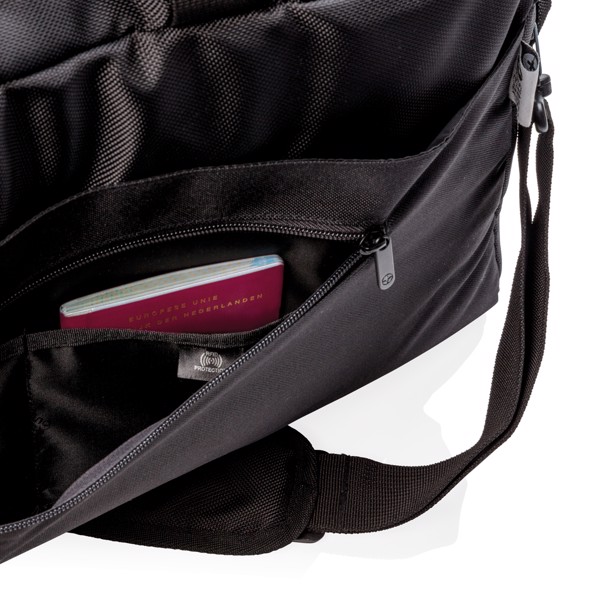 XD - Swiss Peak RFID duffle with suitcase opening