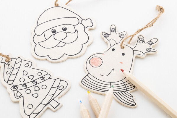 Colouring Christmas Tree Ornaments Oppland