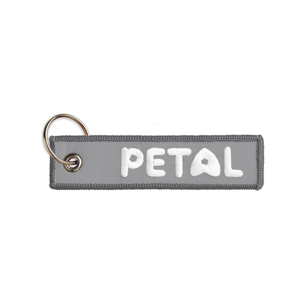 Embroidered key tag - Cool Grey 6 C