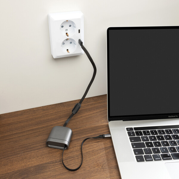 Spira RCS recycled retractable 100W fast charging cable