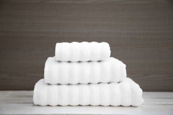 Premium Towel - White / 70X140