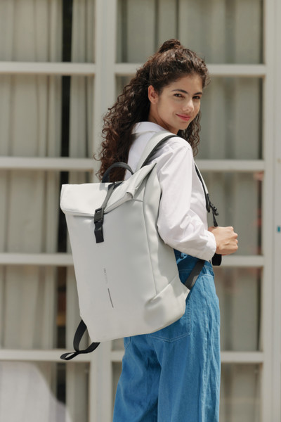 Voděodolný batoh Urban s klopou - Off White / Černá