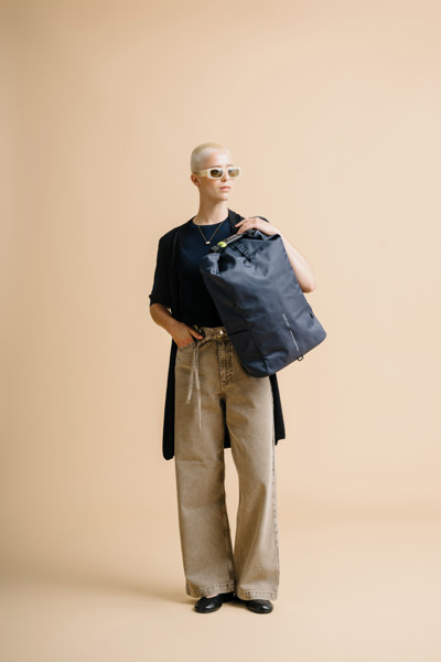 Nedobytný batoh Urban Lite - Námornícka Modrá