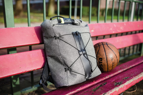 Urban anti-theft cut-proof backpack