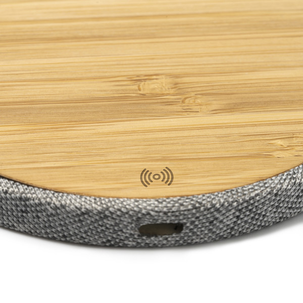 Custom wireless charger made of RPET and bamboo 10W
