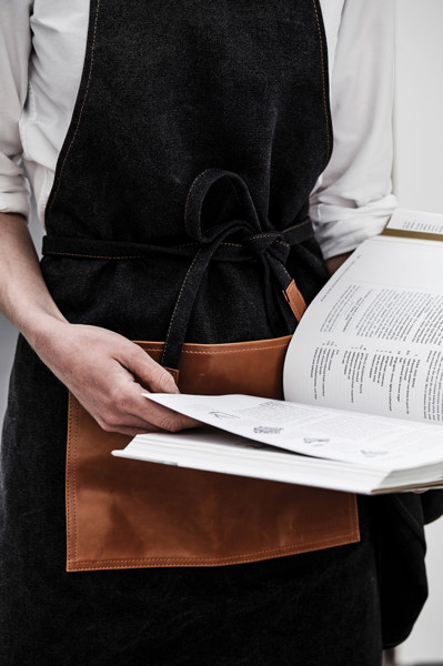 Vinga Asado apron, stonewashed canvas 500 gsm - Black