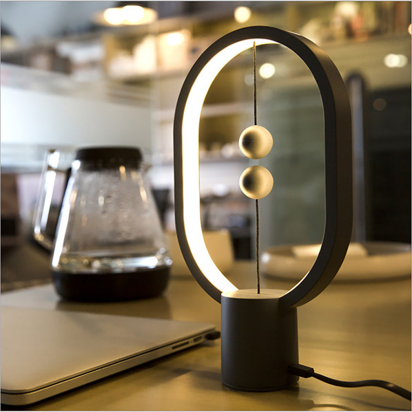 Stolní LED lampa - WHITE