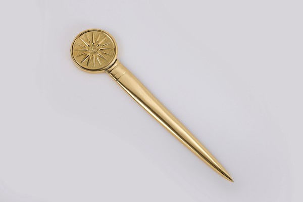 ΧΑΡΤΟΚΟΠΤΗΣ ΜΕ ΣΤΡΟΓΓΥΛΗ ΥΠΟΔΟΧΗ ΓΙΑ ΝΟΜΙΣΜΑ (ΒΕΡΓΙΝΑ) – 171SH99Μ