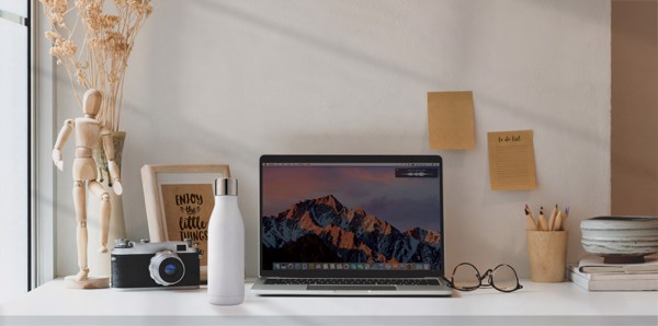 UV-C sterilizační nerezová termo láhev