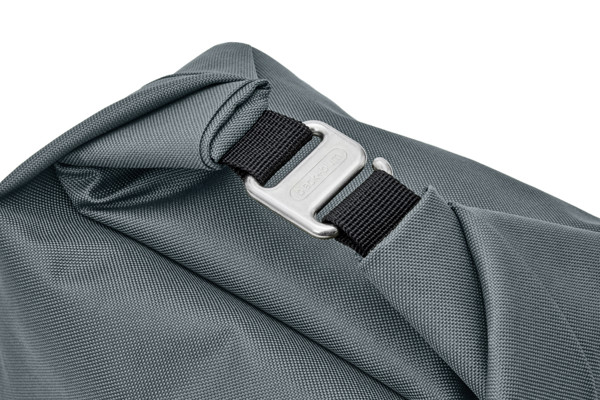 Black+Blum 6.7L insulated Lunch/Cooler Bag - Grey