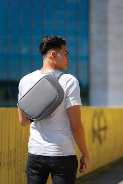 Xd Design Bobby sling,rPET,USB port - Grey / Blue
